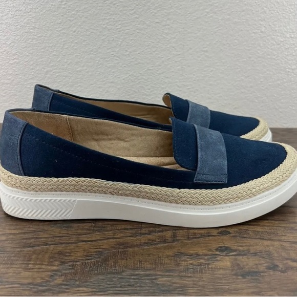 Abella True Comfort Loafers 9M literally wore once. - Picture 3 of 5